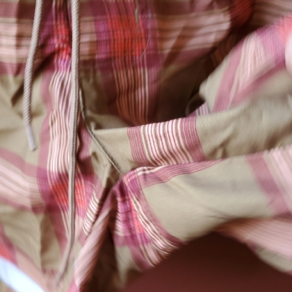 Natural Reflections Red and Tan Plaid Women's Cargo Shorts - Picture 5 of 9